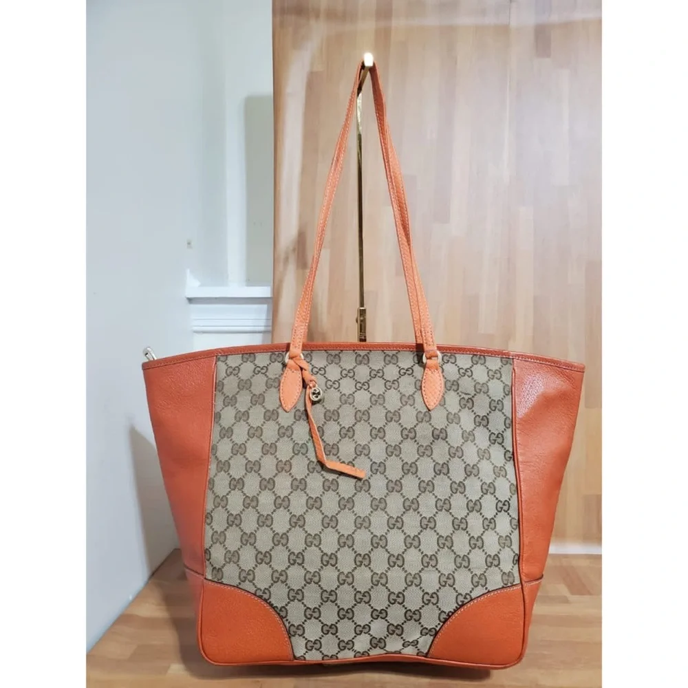 Authentic GUCCI Monogram Medium Bree Zippered Shoulder Bag - Picture 3 of 14